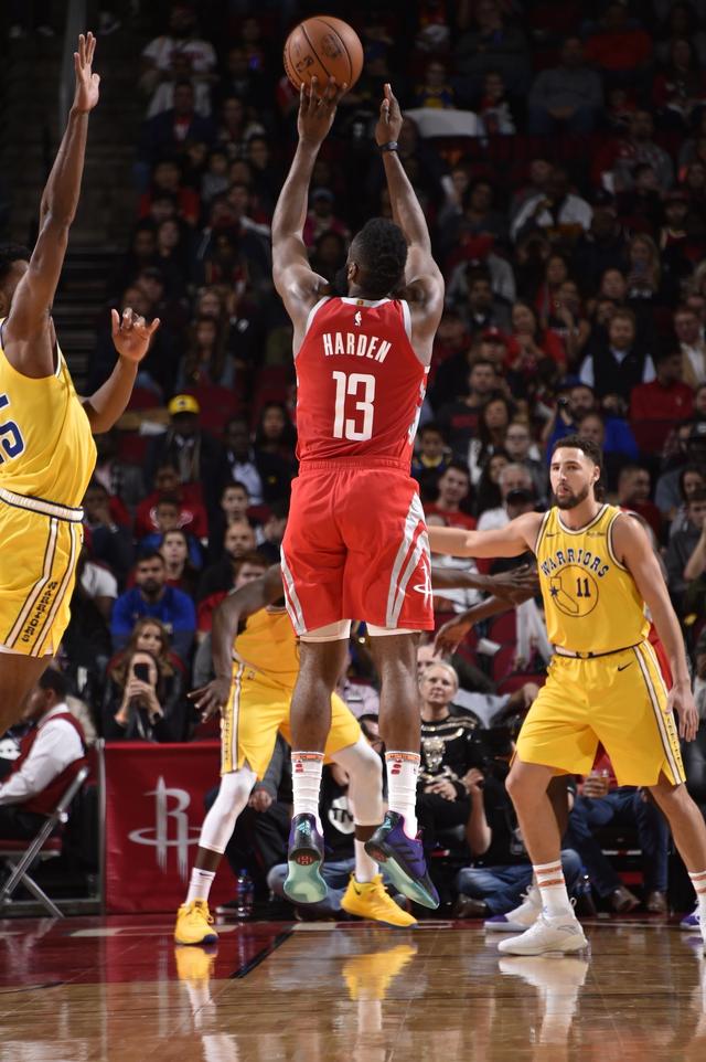 混团世界杯：国乒8-4德国!动漫和双甜各被咬1分,王楚钦爆大冷输1盘（混团世界杯：国乒8-4击退德国，两对组合各丢1分，王楚钦爆冷丢一盘）