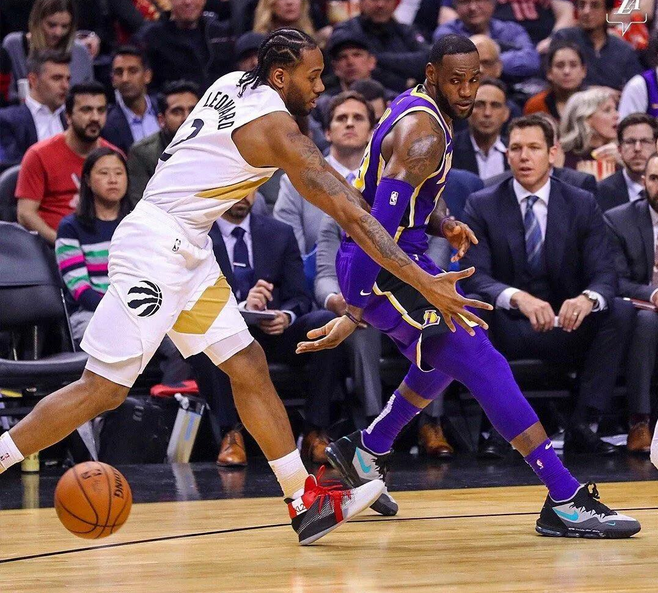 近15次西甲交手13胜2平，为巴萨对阿拉维斯最长不败纪录（巴萨对阿拉维斯西甲近15战13胜2平，创队史最长不败纪录）